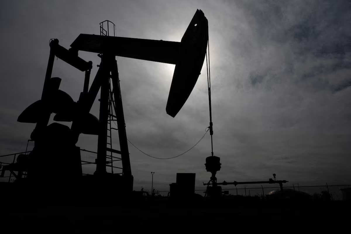 Iran tuyên bố đóng cửa eo biển Hormuz, giá dầu thế giới tiếp đà tăng